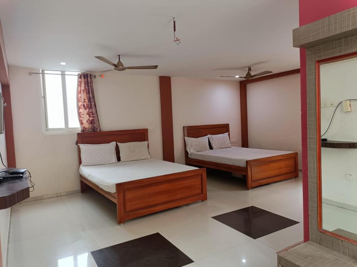 Hotel Duwaraka Рамешварам Экстерьер фото