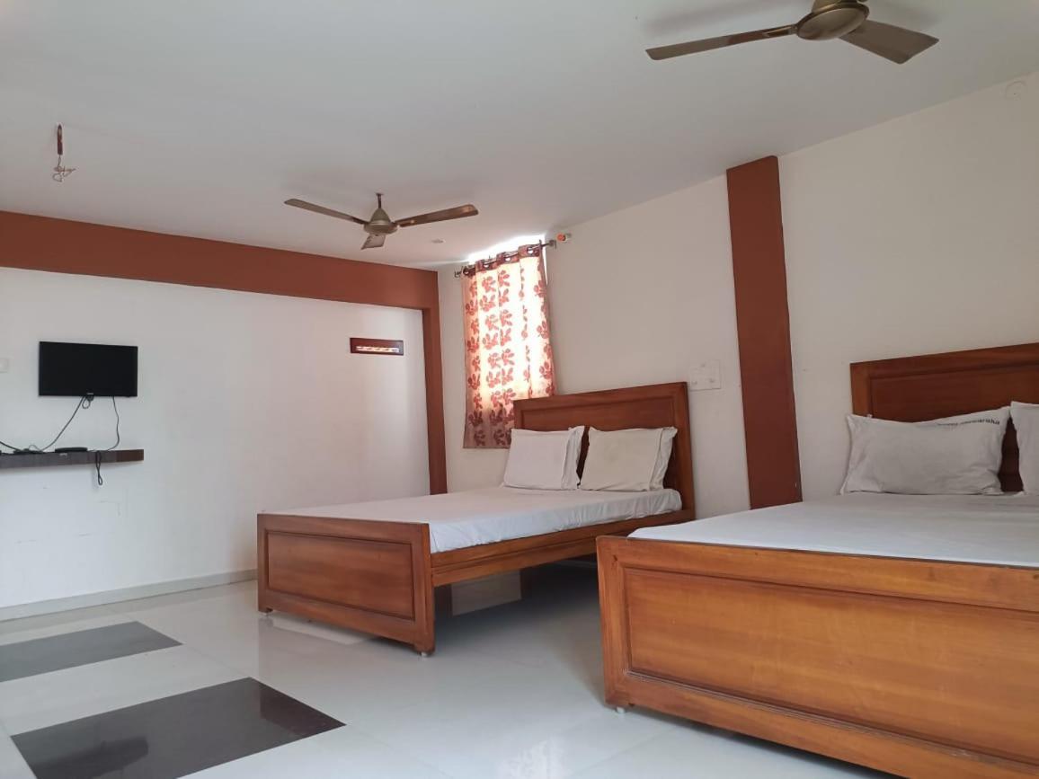 Hotel Duwaraka Рамешварам Экстерьер фото